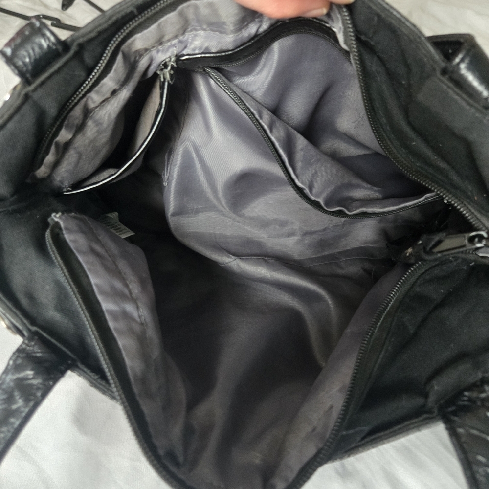 Nostalgic Y2K Thirty-One Black Corduroy Bag with "L"  Monogram - Picture 9 of 11